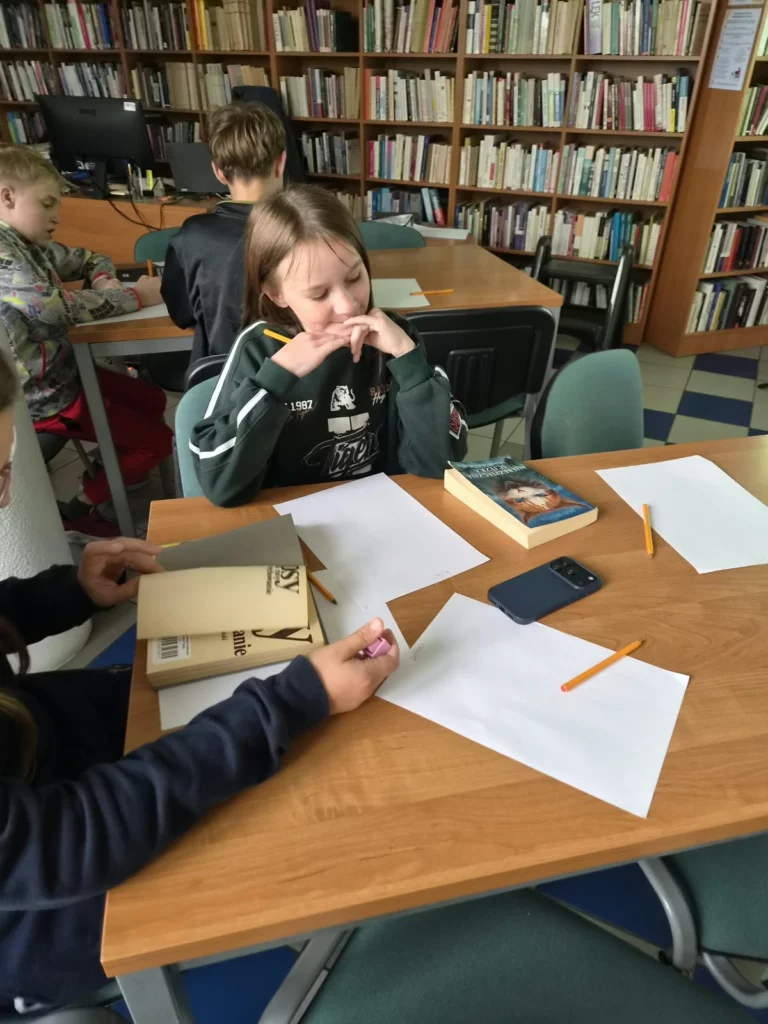 Zdjęcie 14 z 50 – Klasa 6a na XII Ogólnopolskiej Nocy Bibliotek w Nowym Targu
