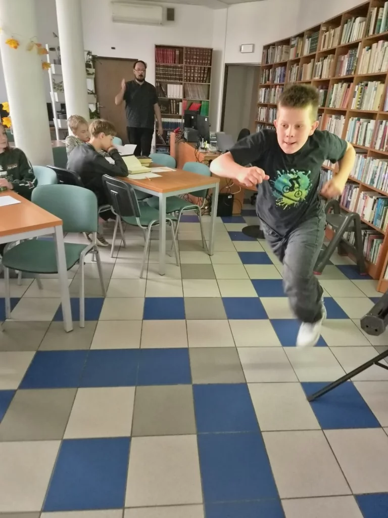 Zdjęcie 16 z 50 – Klasa 6a na XII Ogólnopolskiej Nocy Bibliotek w Nowym Targu