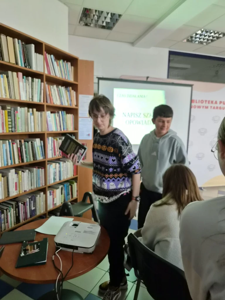 Zdjęcie 27 z 50 – Klasa 6a na XII Ogólnopolskiej Nocy Bibliotek w Nowym Targu