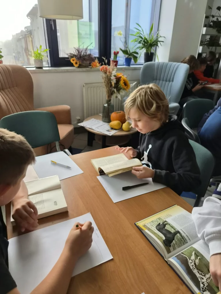 Zdjęcie 29 z 50 – Klasa 6a na XII Ogólnopolskiej Nocy Bibliotek w Nowym Targu