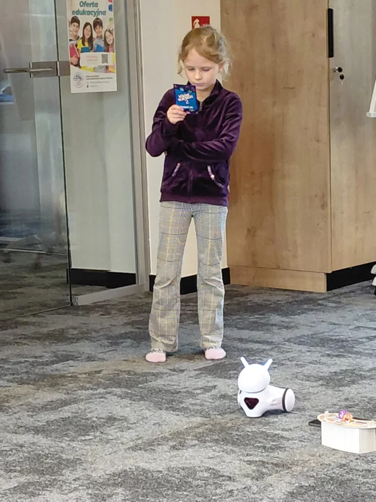 Zdjęcie 1 z 13 – „Photon i Kraina Emocji” – wyjątkowa lekcja w Bibliotece Pedagogicznej