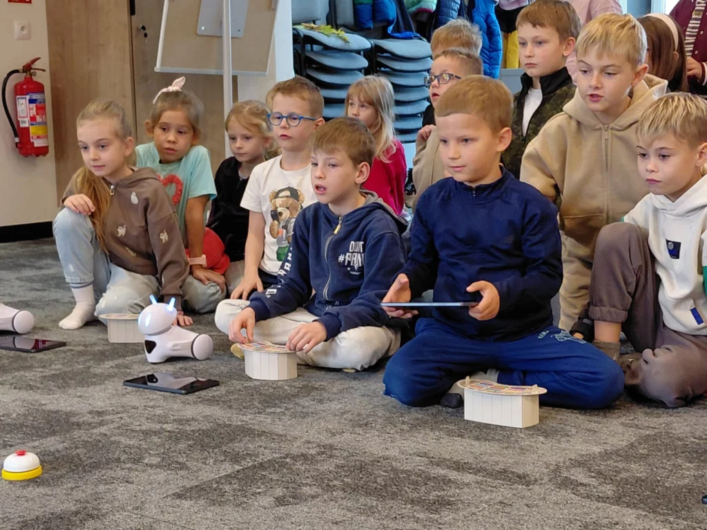 Zdjęcie 5 z 13 – „Photon i Kraina Emocji” – wyjątkowa lekcja w Bibliotece Pedagogicznej
