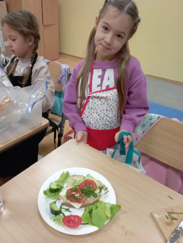 Zdjęcie 16 z 24 – Zdrowe śniadanie w klasie 1A