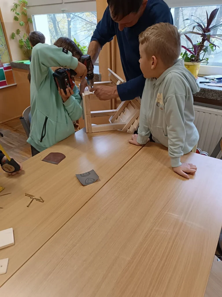 Zdjęcie 13 z 29 – Wyjątkowe zajęcia praktyczne w klasie 2B