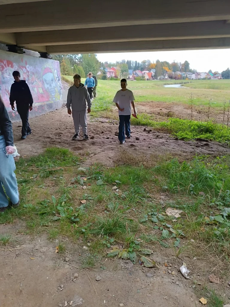 Zdjęcie 5 z 30 – Podsumowanie akcji „Sprzątanie Świata”