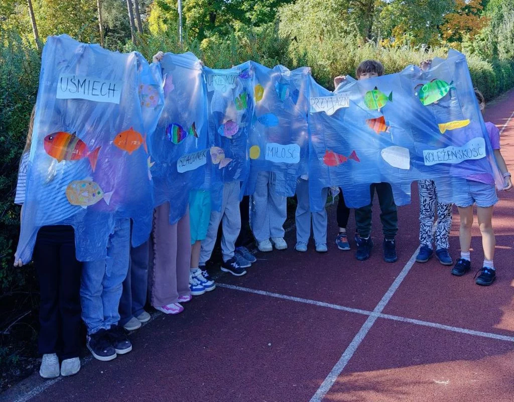 Zdjęcie 14 z 14 – Klasa 3a – Przeciwdziałanie Przemocy Rówieśniczej i Budowanie Dobrych Relacji