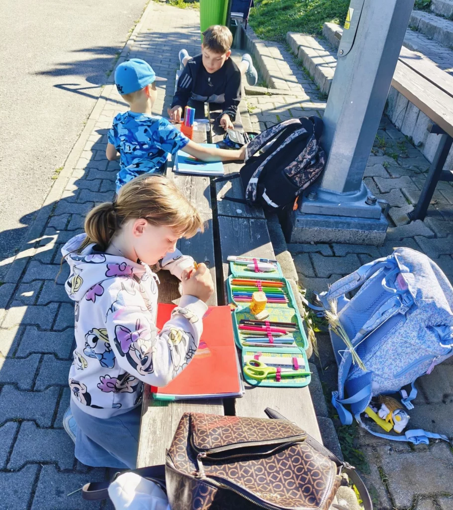 Zdjęcie 3 z 14 – Klasa 3a – Przeciwdziałanie Przemocy Rówieśniczej i Budowanie Dobrych Relacji